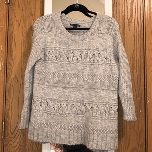 grey American Eagle sweater